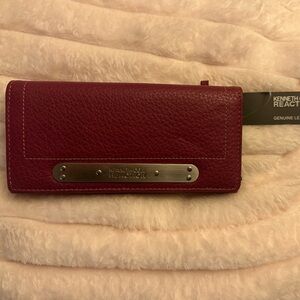 Kenneth Cole Reaction Pink/Burgundy Wallet - read description